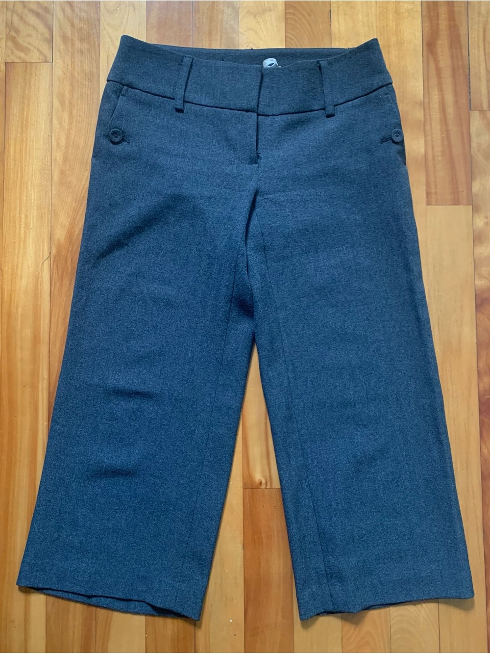 Y2K Dynamite Dark Gray Wide-Leg Ponte Capris